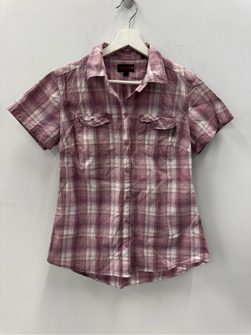 Wolverine Plaid Button-Up Short Sleeve Shirt in Mauve and White Size Small
